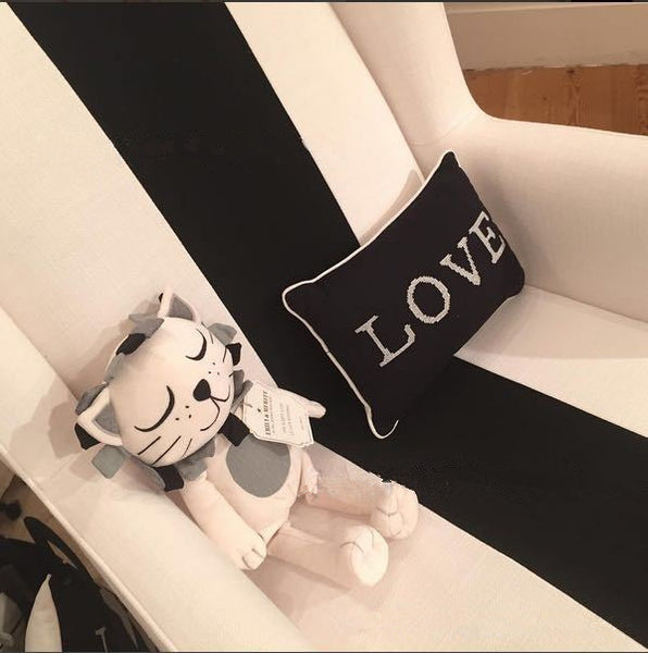 Lion and Cat Shaped Dolls
